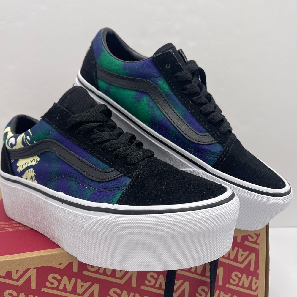 Vans WMNS Black Multi Old Skool Stackform
Midnight Glow Black
Platform Sneakers - Picture 4 of 16